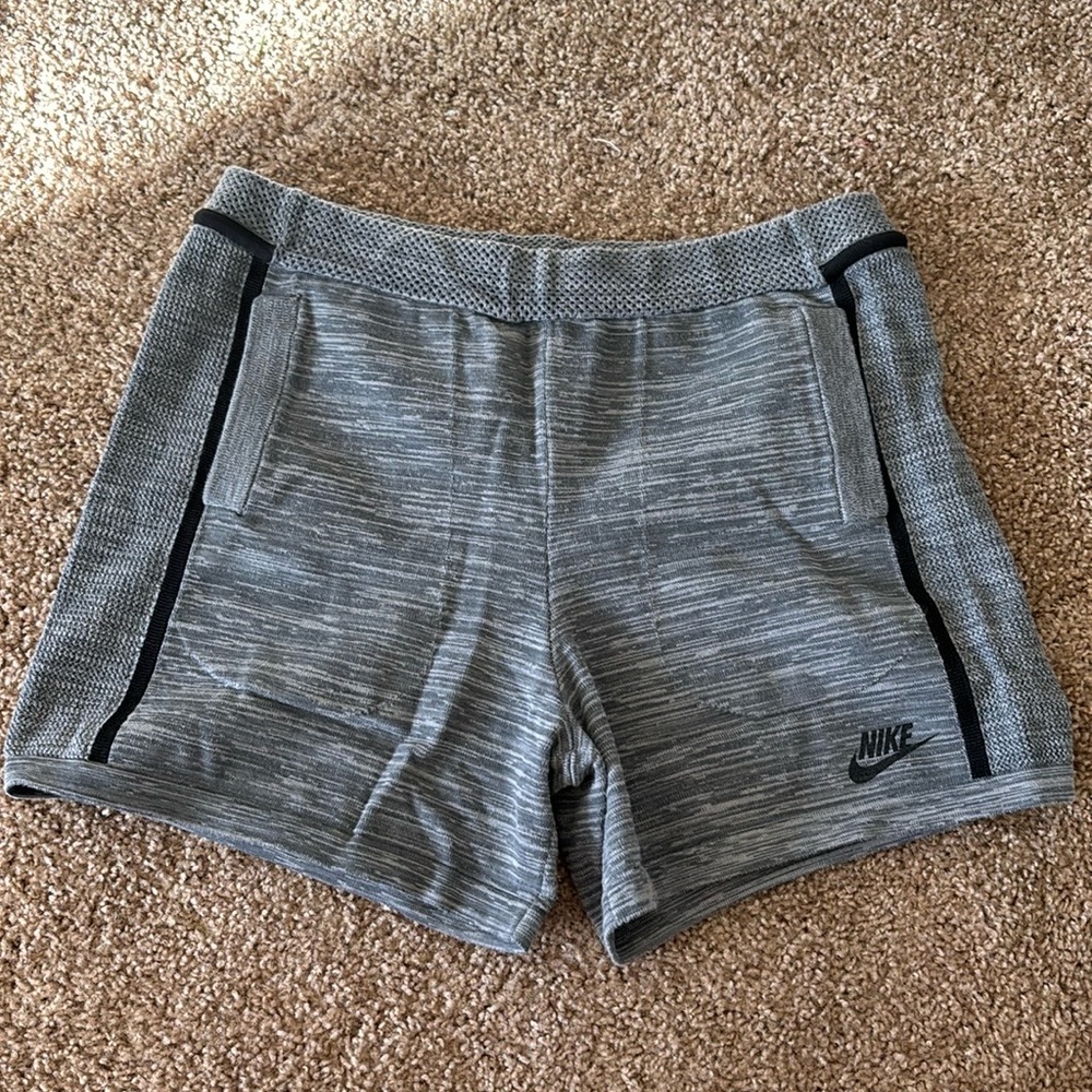 NIKE WOMEN'S TECH KNIT SHORT - Picture 4 of 5
